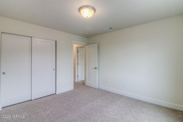 304 N 90th Ave, Yakima, WA 98908