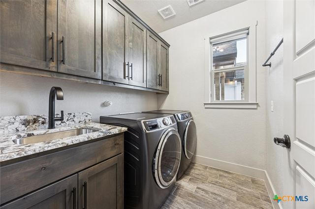 134 Flanders, Fischer, TX 78623