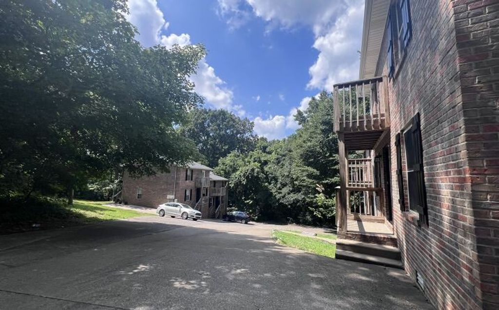470 Martha Ln, Clarksville, TN 37043