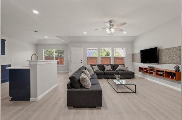 1909 Morning Dove, Aubrey, TX 76227