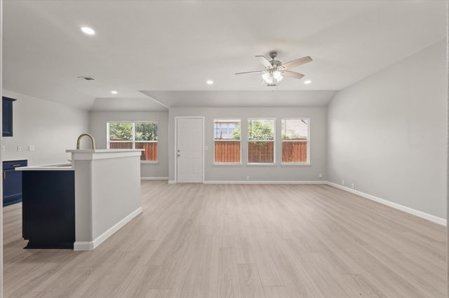 1909 Morning Dove, Aubrey, TX 76227