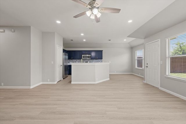 1909 Morning Dove, Aubrey, TX 76227