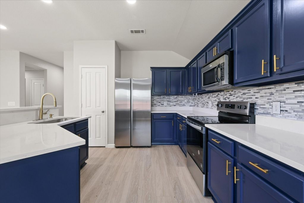 1909 Morning Dove, Aubrey, TX 76227