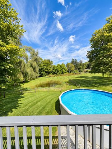 6 Ryandale Road, Lagrangeville, NY 12540