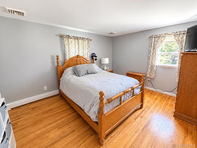 6 Ryandale Road, Lagrangeville, NY 12540