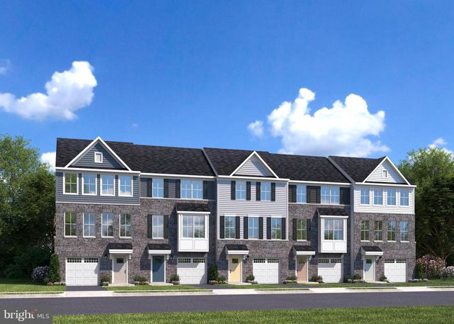 1725 DESTRIER ST, Ranson, WV 25438