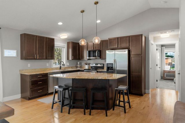 10800 Harrison Avenue S, Bloomington, MN 55437