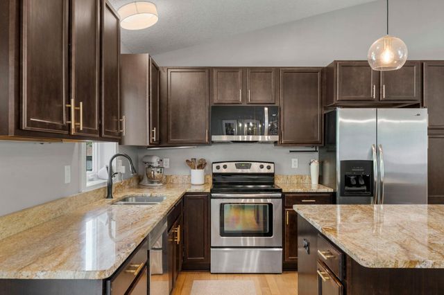 10800 Harrison Avenue S, Bloomington, MN 55437
