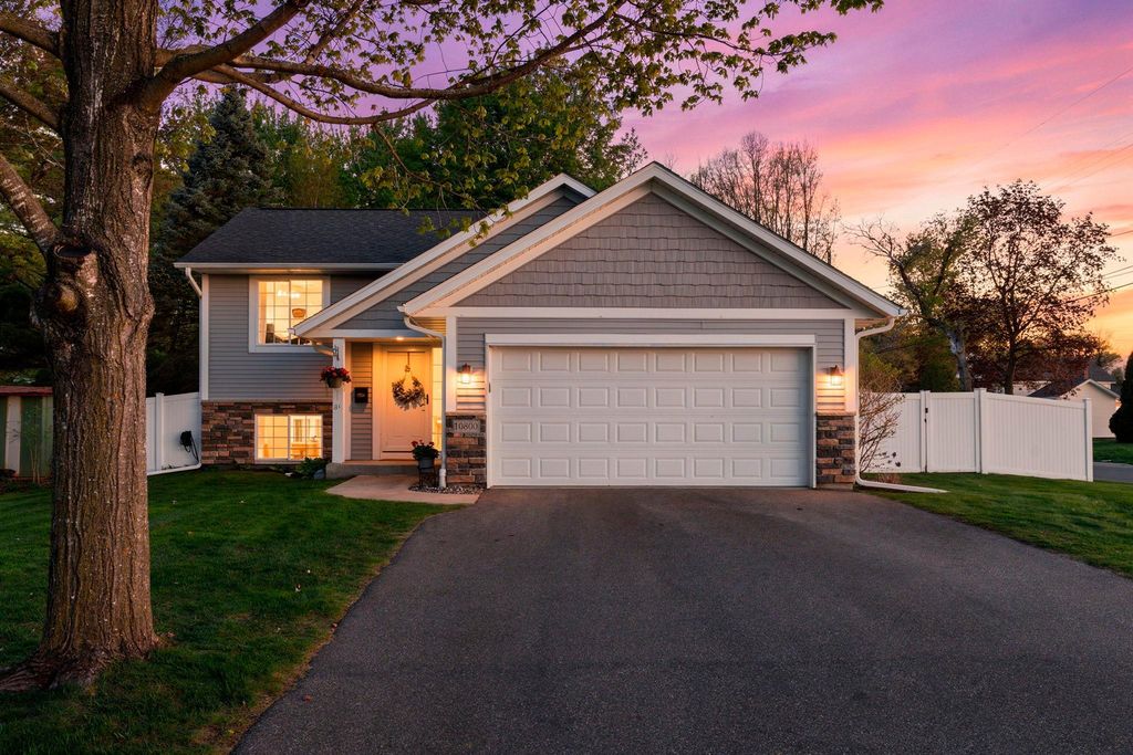 10800 Harrison Avenue S, Bloomington, MN 55437