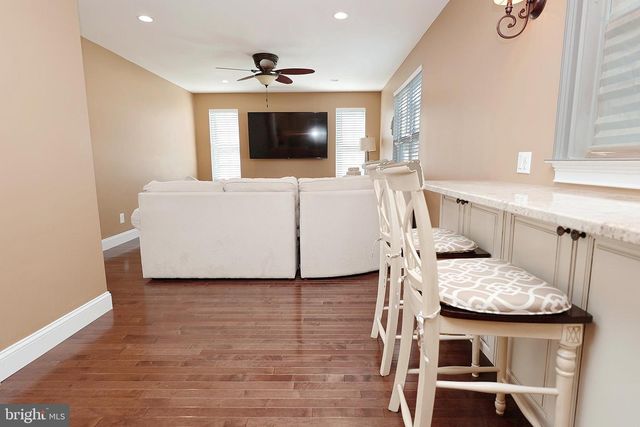 9 SOMERHILL PL, Blackwood, NJ 08012