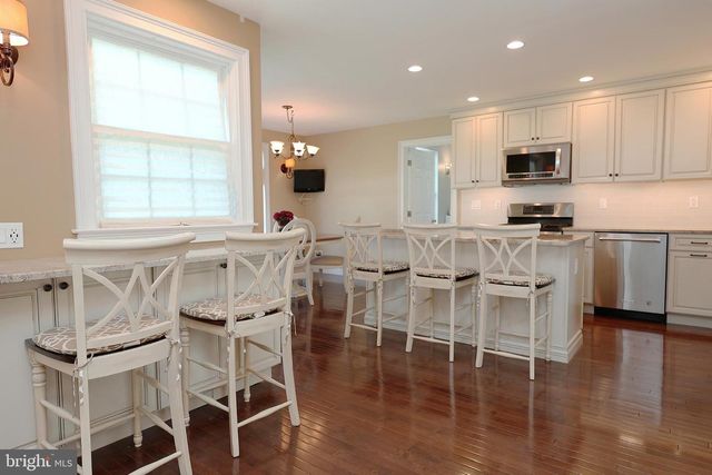 9 SOMERHILL PL, Blackwood, NJ 08012