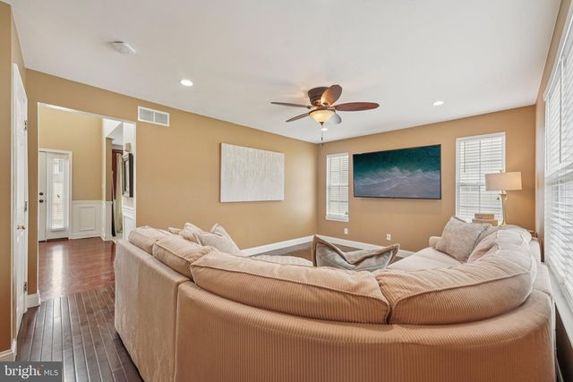 9 SOMERHILL PL, Blackwood, NJ 08012