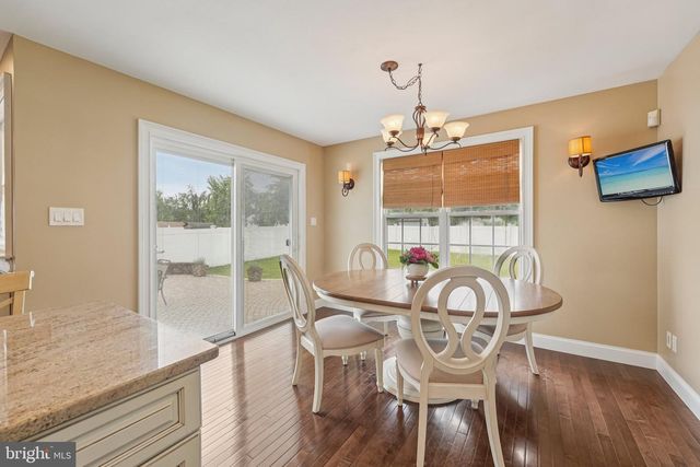 9 SOMERHILL PL, Blackwood, NJ 08012