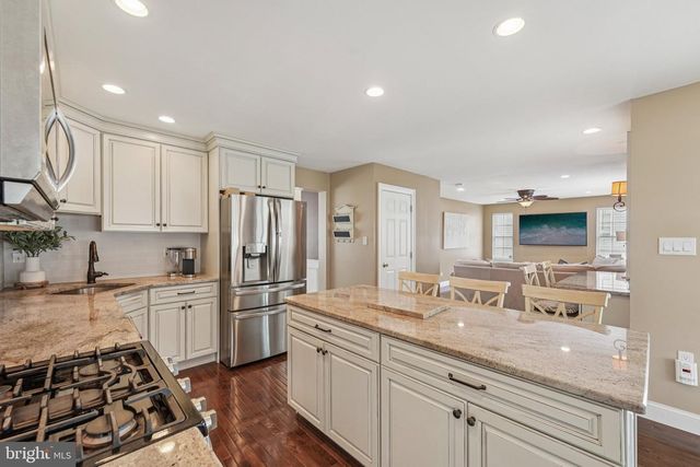 9 SOMERHILL PL, Blackwood, NJ 08012