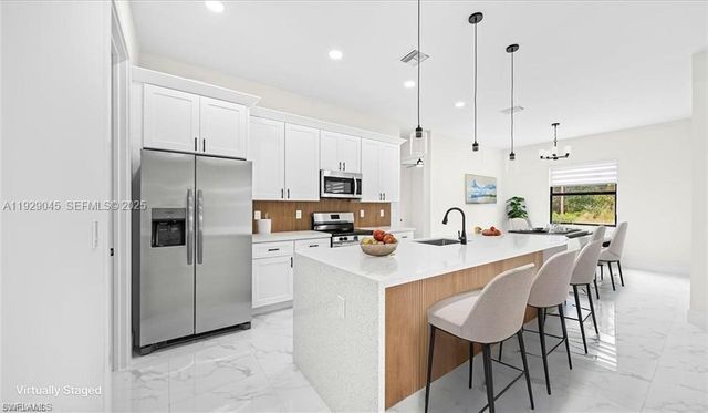 922 RICHMOND AVE N, Lehigh Acres, FL 33972