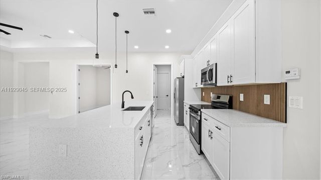 922 RICHMOND AVE N, Lehigh Acres, FL 33972