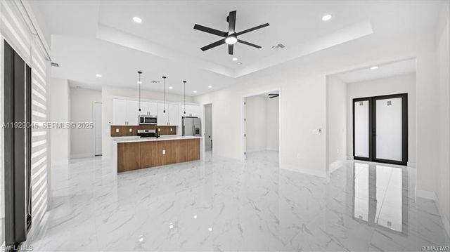 922 RICHMOND AVE N, Lehigh Acres, FL 33972