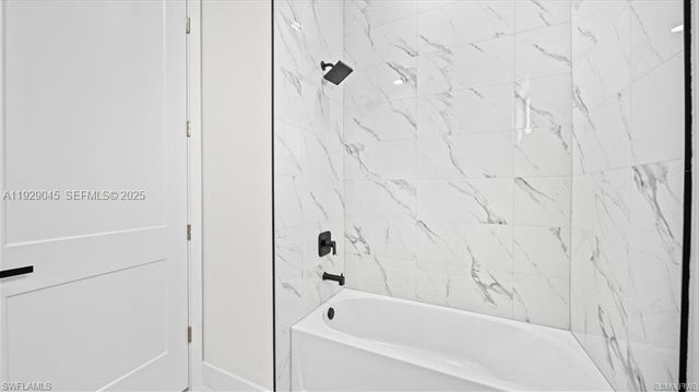 922 RICHMOND AVE N, Lehigh Acres, FL 33972