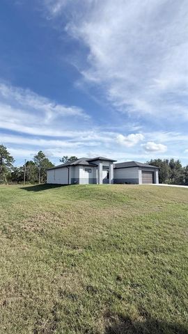 922 RICHMOND AVE N, Lehigh Acres, FL 33972