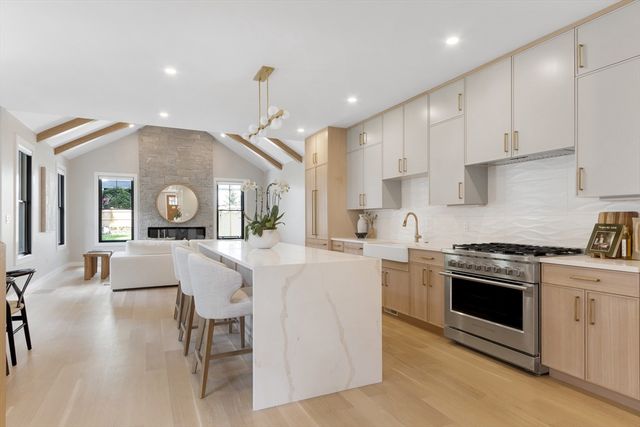 20 Salisbury 1, Newton, MA 02458