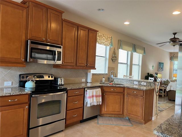 2002 FISHTAIL FERN WAY, Ocoee, FL 34761