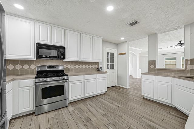2146 Longwood Drive, Deer Park, TX 77536