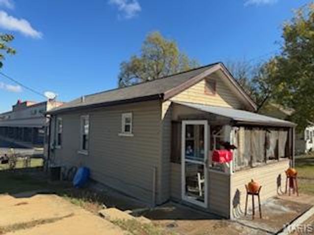 717 Bartolet Avenue, St Louis, MO 63125