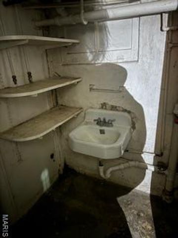 717 Bartolet Avenue, St Louis, MO 63125