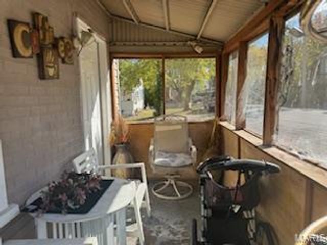 717 Bartolet Avenue, St Louis, MO 63125