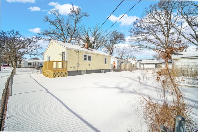 2695 Lake Street, Lake Station, IN 46405