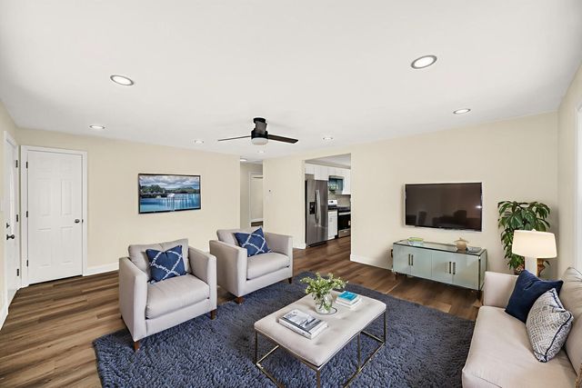 2695 Lake Street, Lake Station, IN 46405