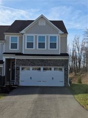 1007 Wellington Ct, Penn Twp, PA 15644