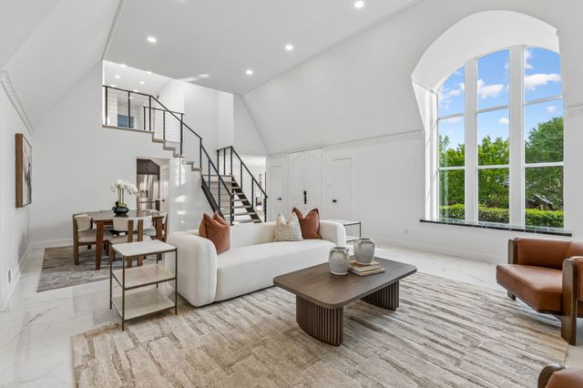 10541 Berry Knoll Drive, Dallas, TX 75230