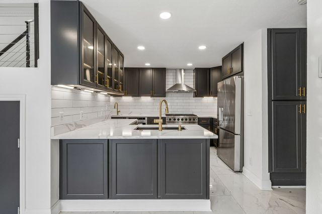 10541 Berry Knoll Drive, Dallas, TX 75230