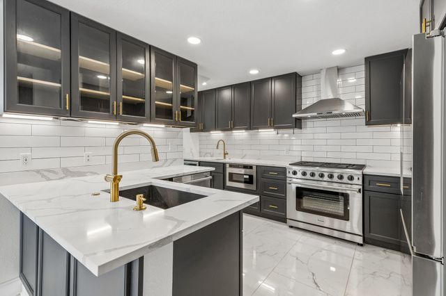 10541 Berry Knoll Drive, Dallas, TX 75230