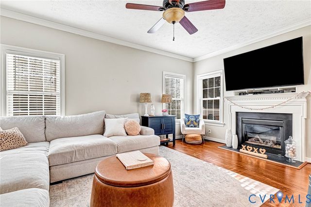 608 Old Station St, Ashland, VA 23005