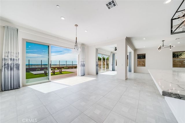 143 Chronology, Irvine, CA 92618