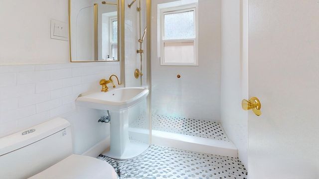 465 Arborway 13, Boston, MA 02130