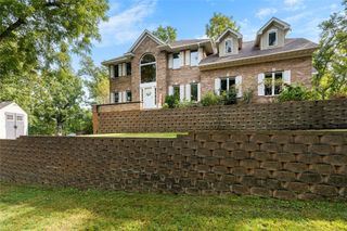 3256 Meadow Ridge Rd NE, Solon, IA 52333