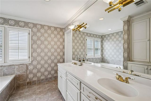 2190 Stephen Long NE Drive, Atlanta, GA 30305