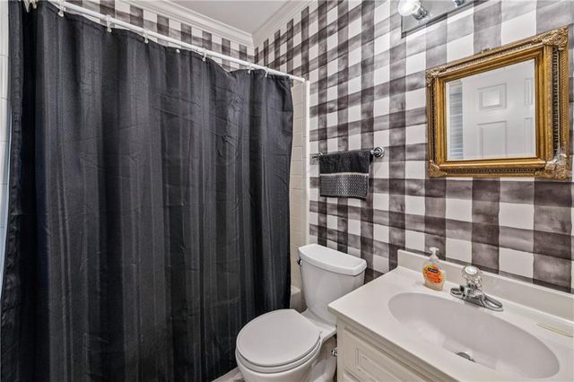 2190 Stephen Long NE Drive, Atlanta, GA 30305