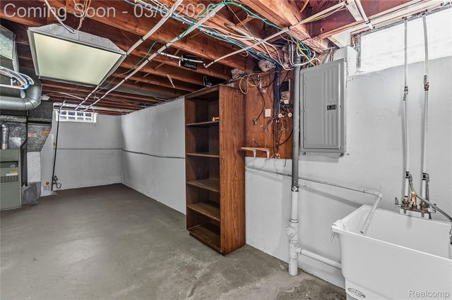 11844 Harold Street, Warren, MI 48089