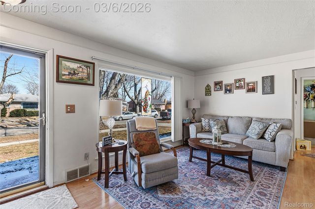 11844 Harold Street, Warren, MI 48089