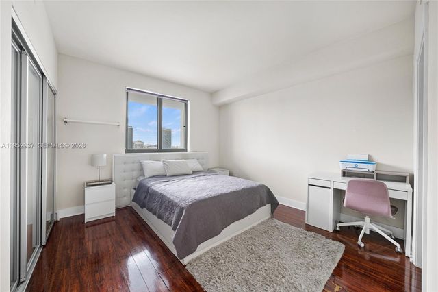 601 NE 36th St 1704, Miami, FL 33137