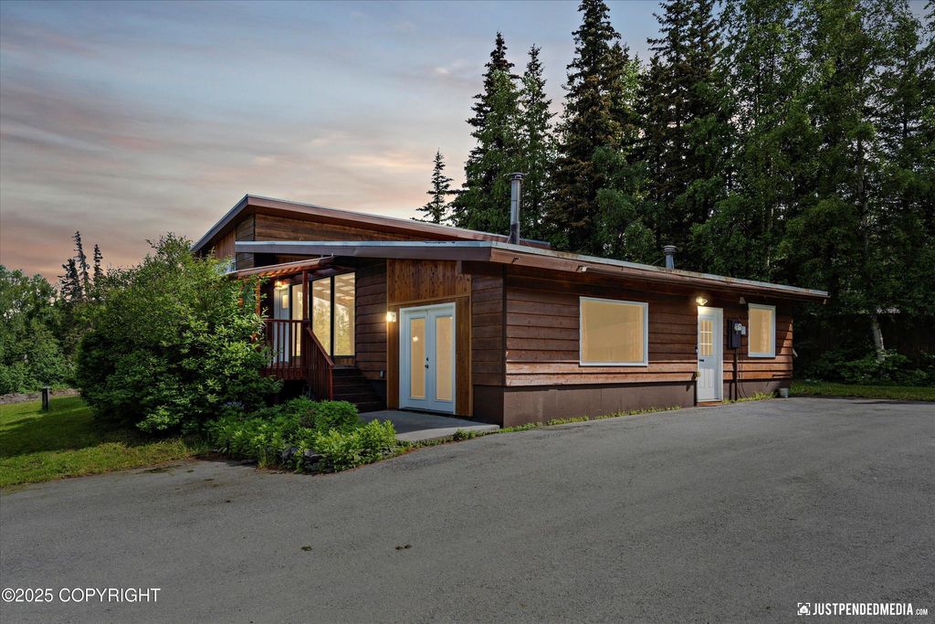 6700 O'Malley Road, Anchorage, AK 99507