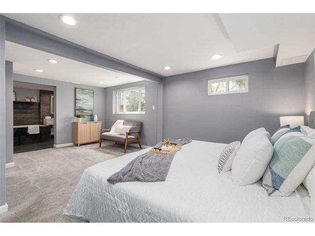 9525 W 11th Ave, Lakewood, CO 80215