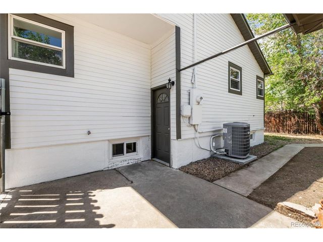 9525 W 11th Ave, Lakewood, CO 80215