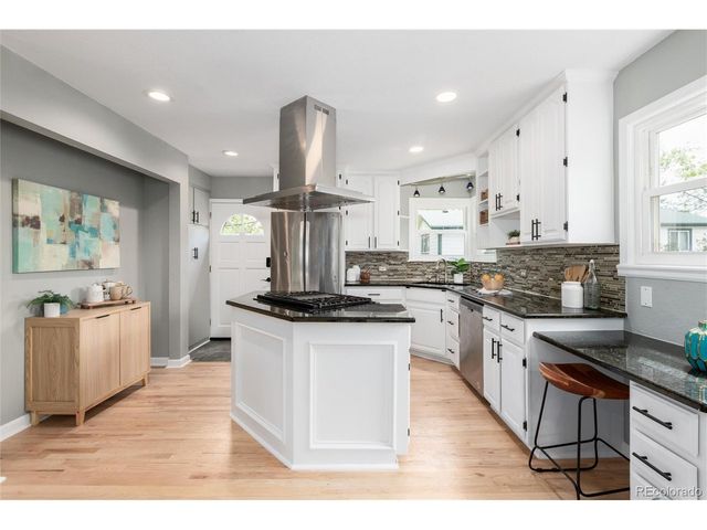 9525 W 11th Ave, Lakewood, CO 80215