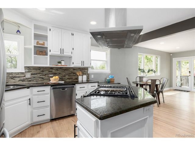 9525 W 11th Ave, Lakewood, CO 80215