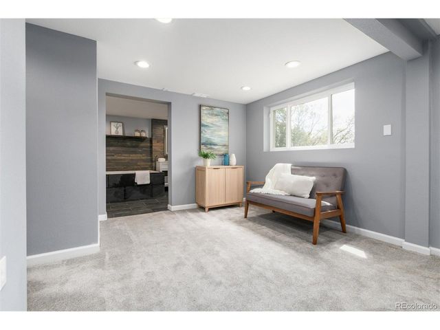 9525 W 11th Ave, Lakewood, CO 80215